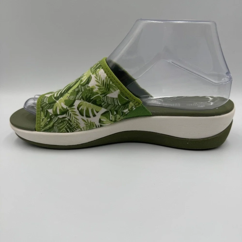 Clarks Cloudsteppers Sandals Womens‎ 7.5 Green Palm Print Arla Glade Slide Shoes - Picture 5 of 9